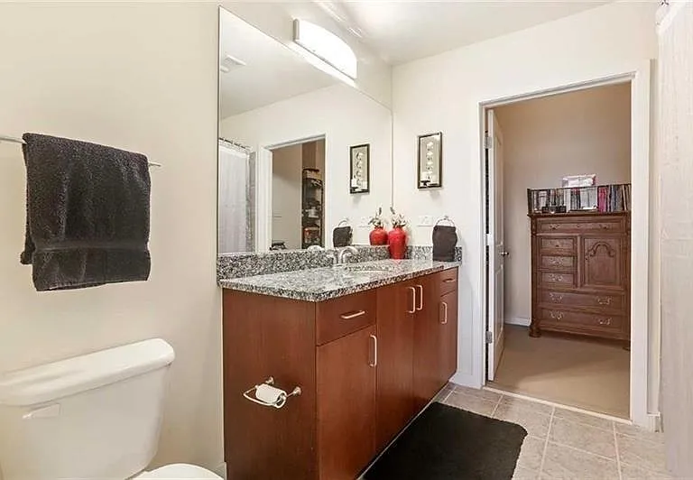 250 Pharr Rd #313 — Photo 6