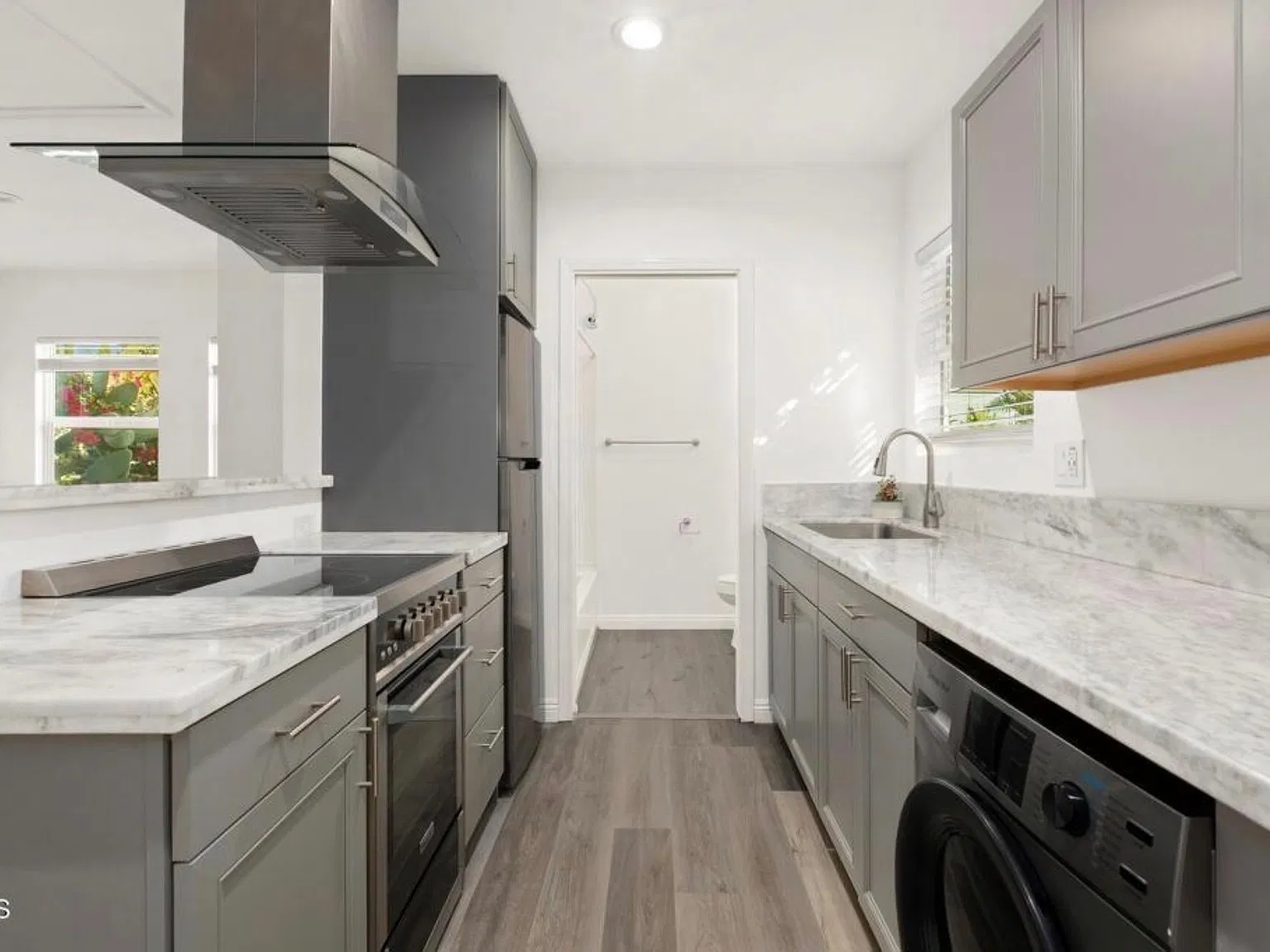 Studio, 365 sqft, $2,200 — Photo 2