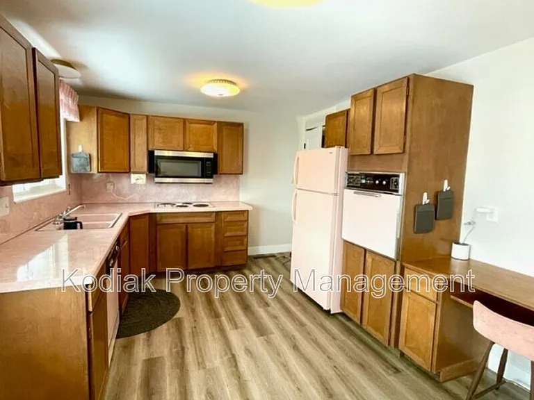 4099 S Madison Ave — Photo 6