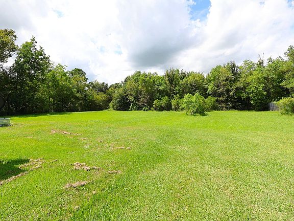 4th image of 350 Danos St
