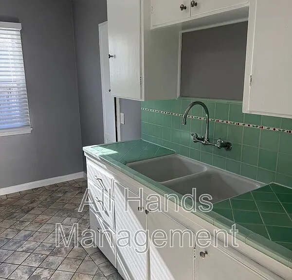 3435 E 1st St #3 — Photo 3