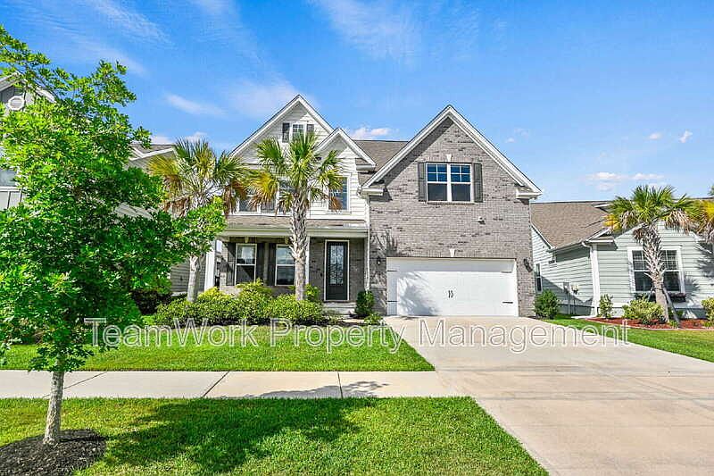 1st image of 233 Seaworthy St