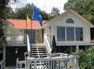 39 Shoreline Dr, Panacea, FL 32346