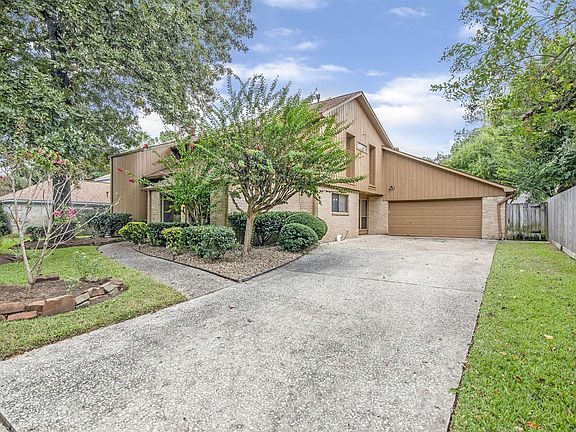 3rd image of 8322 Rebawood Dr