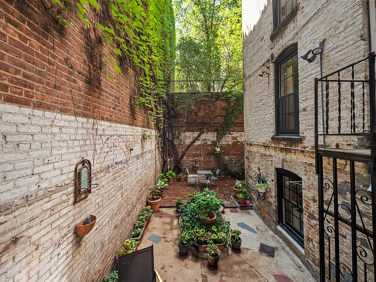 197 W Houston St #Townhouse 1 — Photo 15