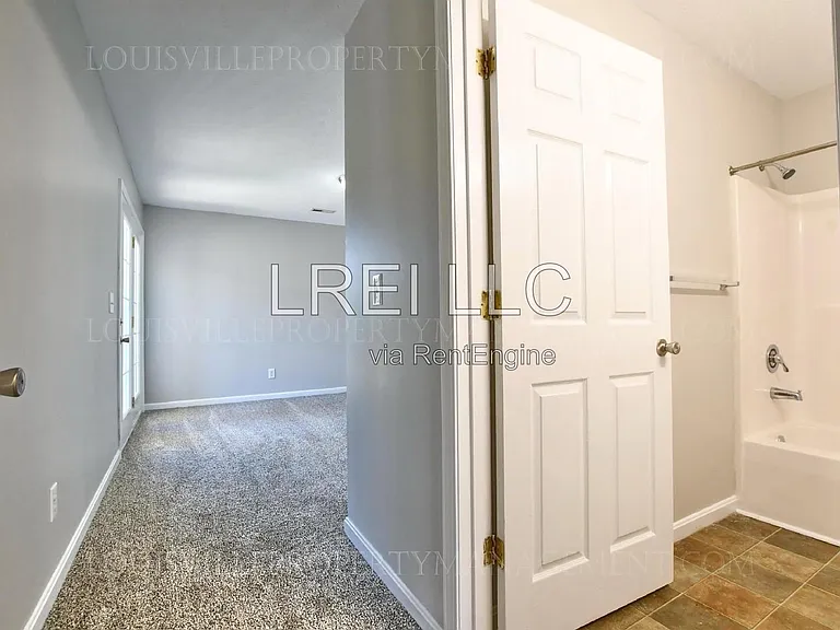 300 Keeneland Dr #2A — Photo 10