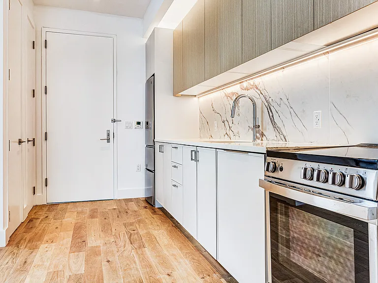 38-38 32nd St #710 — Photo 9