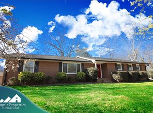 13128 Blacksmith Ct, Matthews, NC 28105