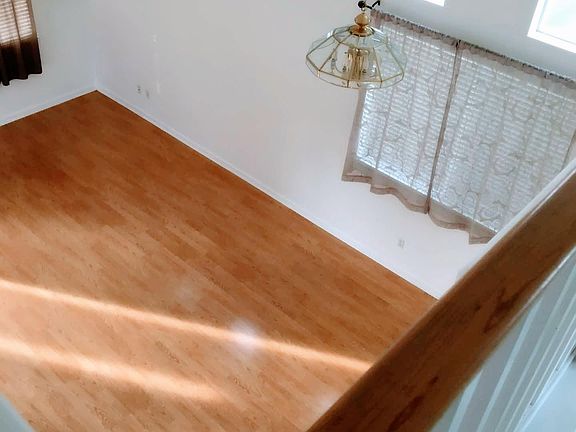 5th image of 3698 Greymont Dr