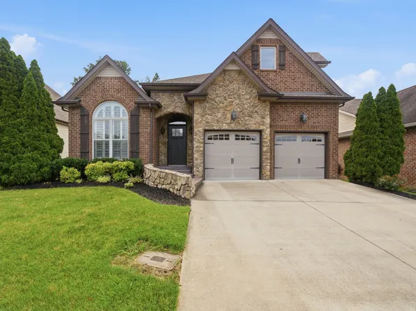 341 Turnberry Cir, Clarksville, TN 37043