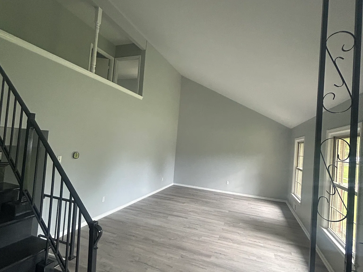 4 bed, $3,500 — Photo 1