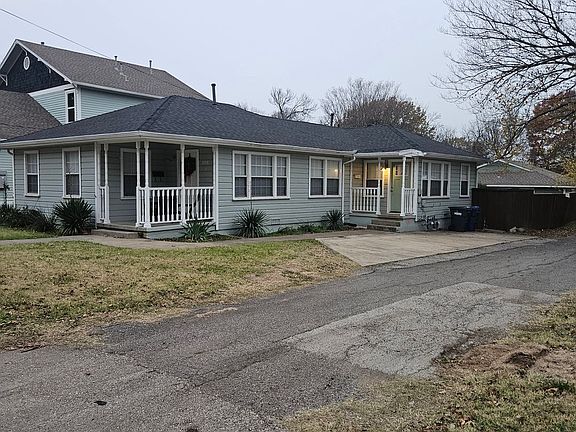 2nd image of 307 N Bradley St #B