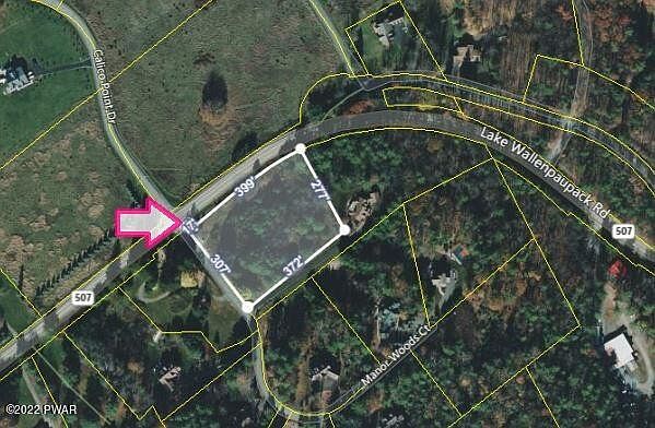 2nd image of Manor Woods Ct