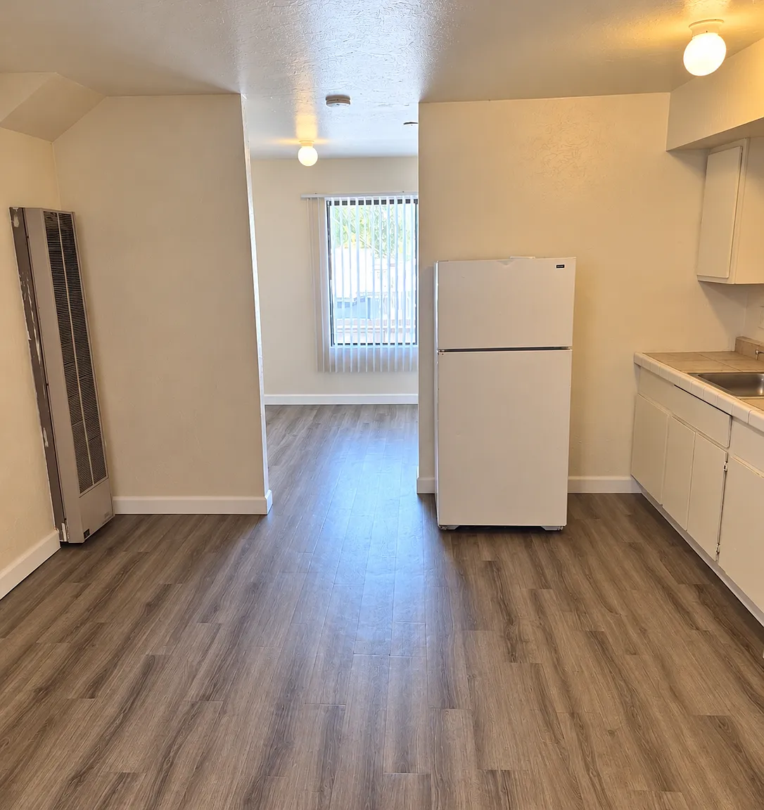Pay $1050 Security Deposit Moves you in, No rent for September 2026. Charming Studio Retreat in N... — Photo 3