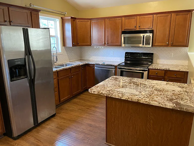 206 Skyline Dr — Photo 5