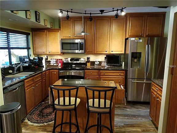 2nd image of 3193 Oak View Dr