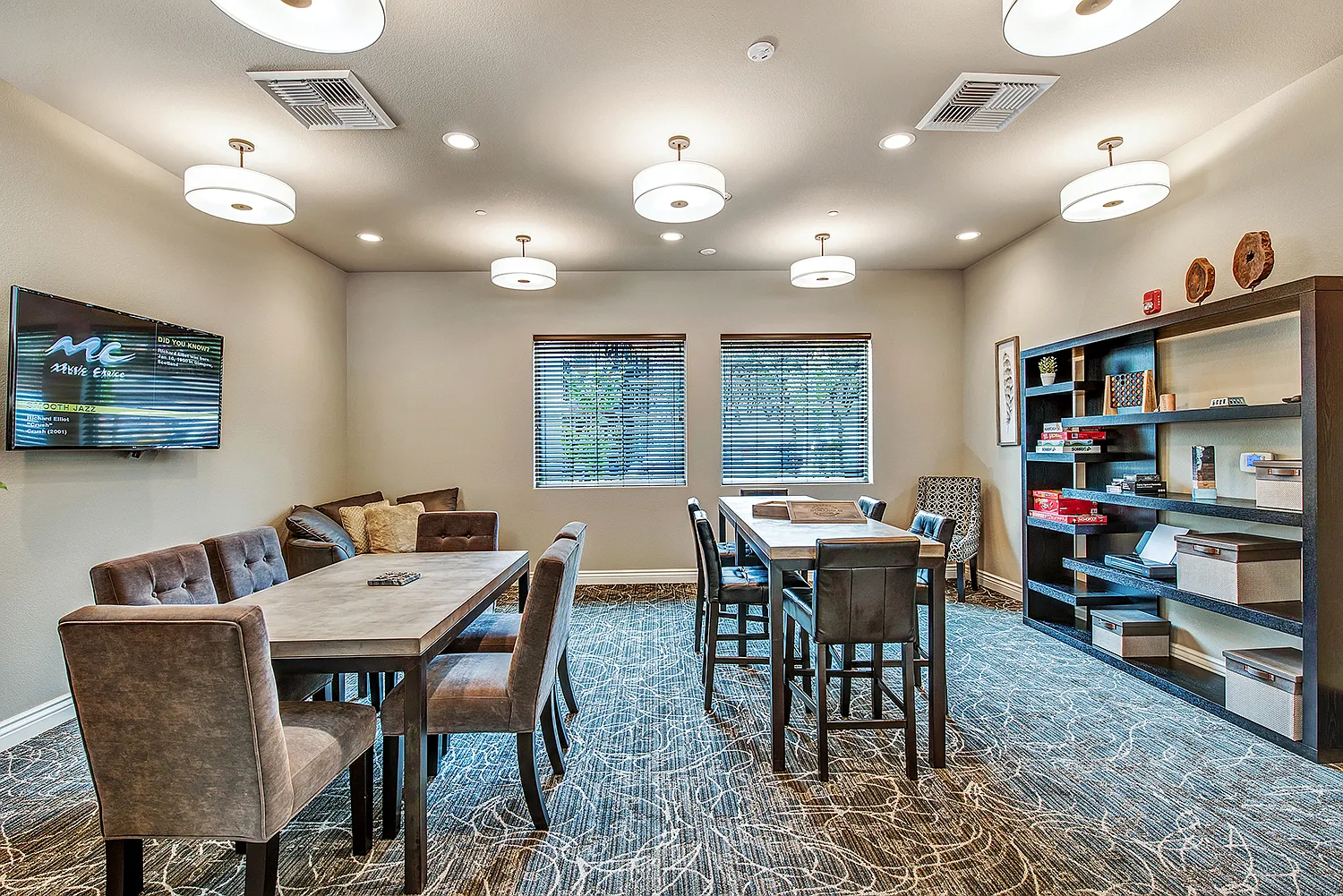 Canyon Oaks Luxury Apartments — Photo 4