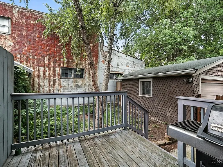 348 Volkert St — Photo 35
