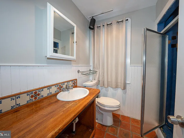 625 Chelten Hills Dr — Photo 35