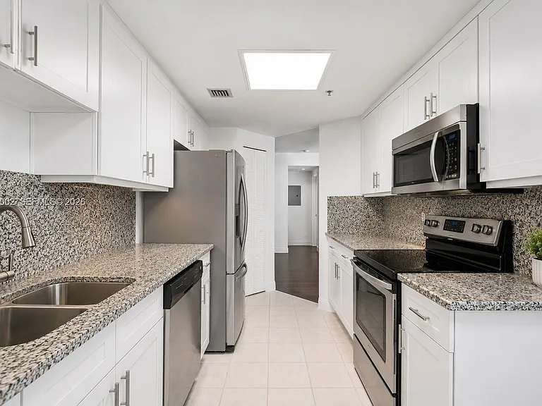 701 Brickell Key Blvd #604 — Photo 6
