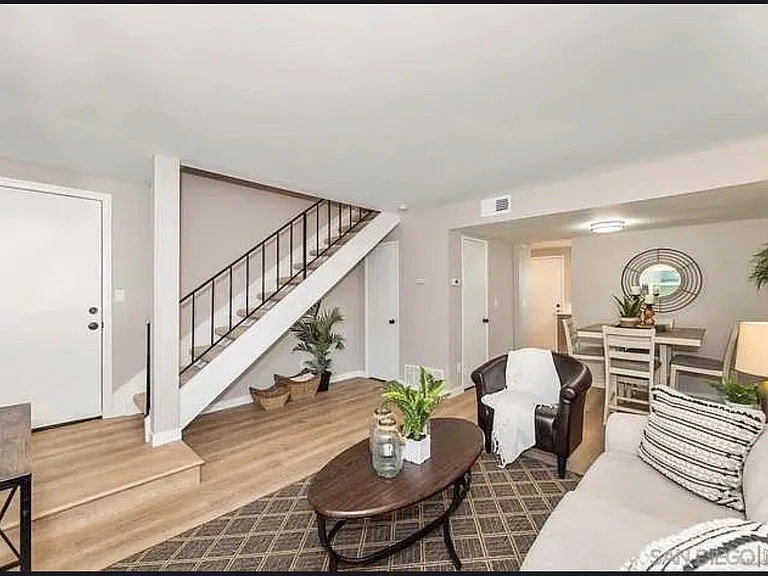 2512 Wanek Rd #C — Photo 1