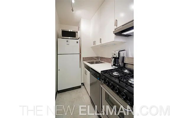 Rented by Douglas Elliman | media 2