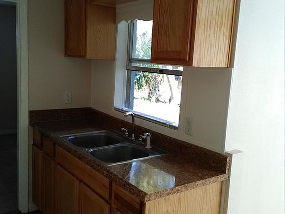 2nd image of 1817 Jefferson Dr