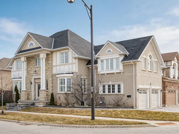 63 Sharplin Dr, Ajax, ON L1Z 0P4