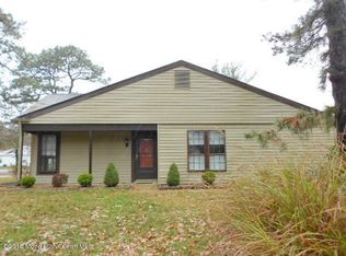 581B Kevin Ct, Manchester, NJ 08759