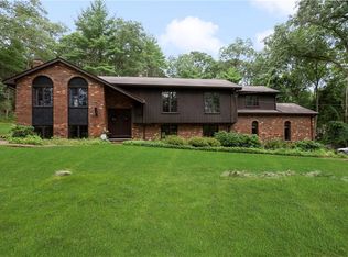 28 Weaver Hill Rd, West Greenwich, RI 02817