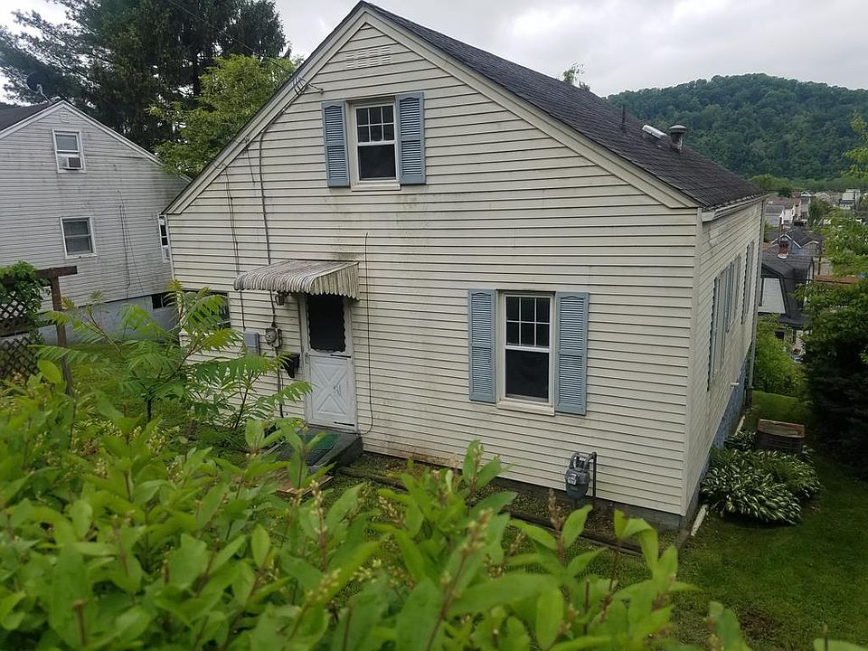 1st image of 2210 Marshall St
