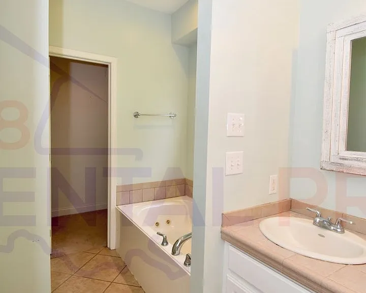 2214 Arabella St — Photo 15