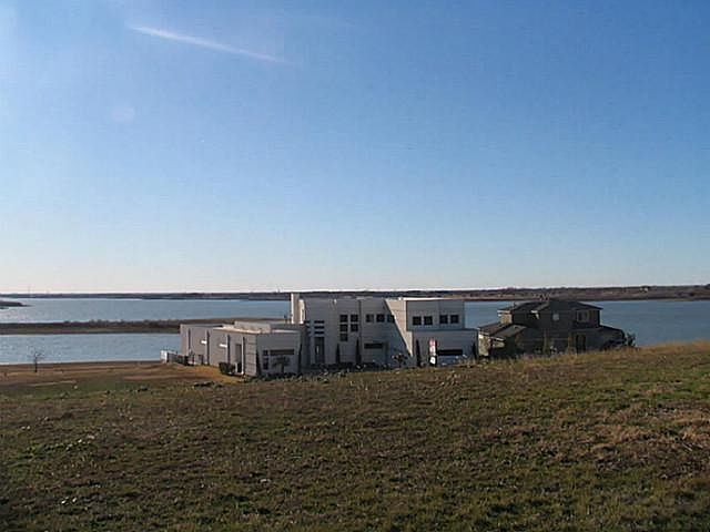 1st image of 7238 Water S Edge Dr