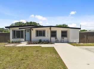 7520 Orpine Dr N, Saint Petersburg, FL 33702