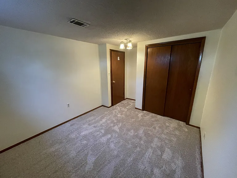 2410 Chama Ave — Photo 9