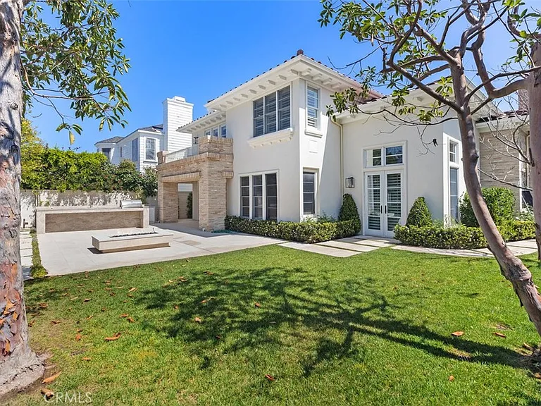 17 Colonial Dr — Photo 25