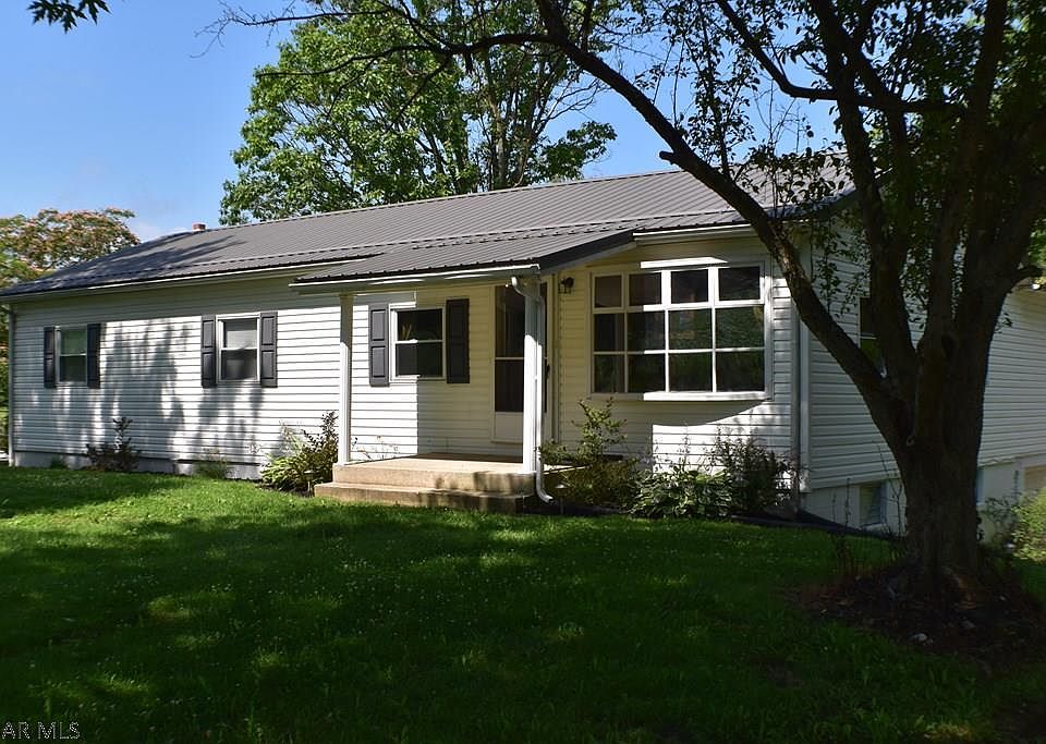 1st image of 7983 Bedford Valley Rd