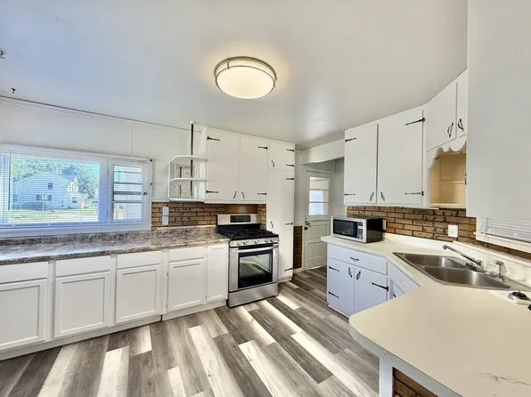 760 Brooks St, Beloit, WI 53511
