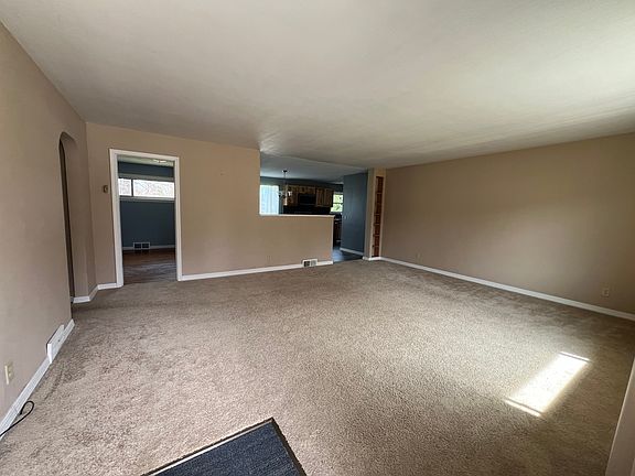 2nd image of 121 Hazel Dr