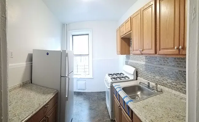 Rented by Smart NY Realty LLC | media 1