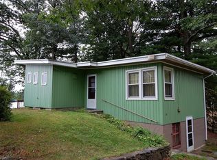 84 Oak Ridge Rd, Lunenburg, MA 01462