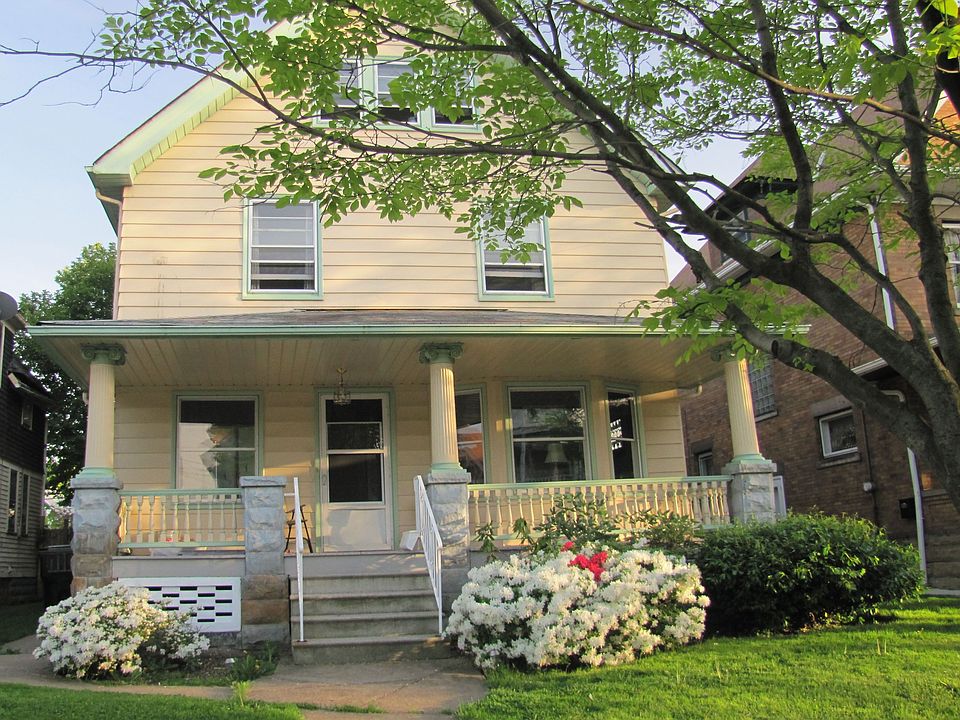 1st image of 3907 Carlyle Ave