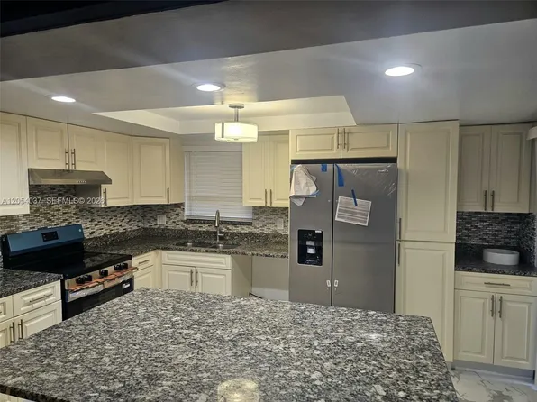 2950 Kirk Rd #2950, Lake Worth, FL 33461