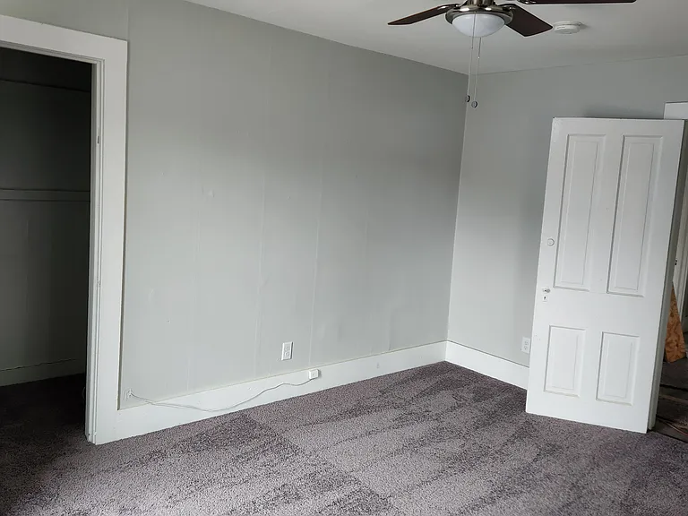 212 1st St NW #2 — Photo 12