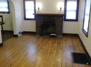 4059 Paxton Blvd, Omaha, NE 68111