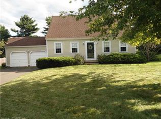 9 Blue Acre Rd, Middletown, CT 06457