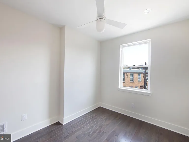 2677 Aramingo Ave — Photo 21