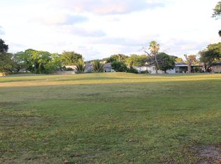 9271 Wedgewood Dr #D20, Tamarac, FL 33321