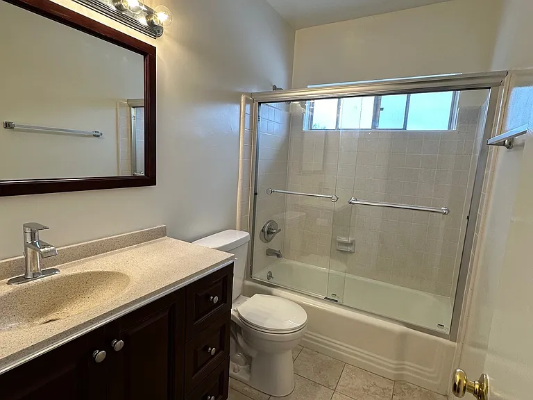 840 Haverford Ave #11 — Photo 14