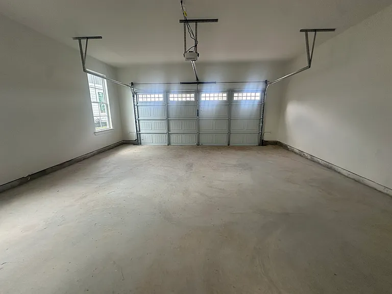 1551 Lake Dr — Photo 24